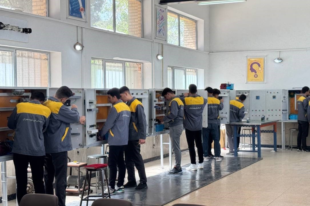 افتتاح کارگاه برق صنعتی با تجهیزات مدرن